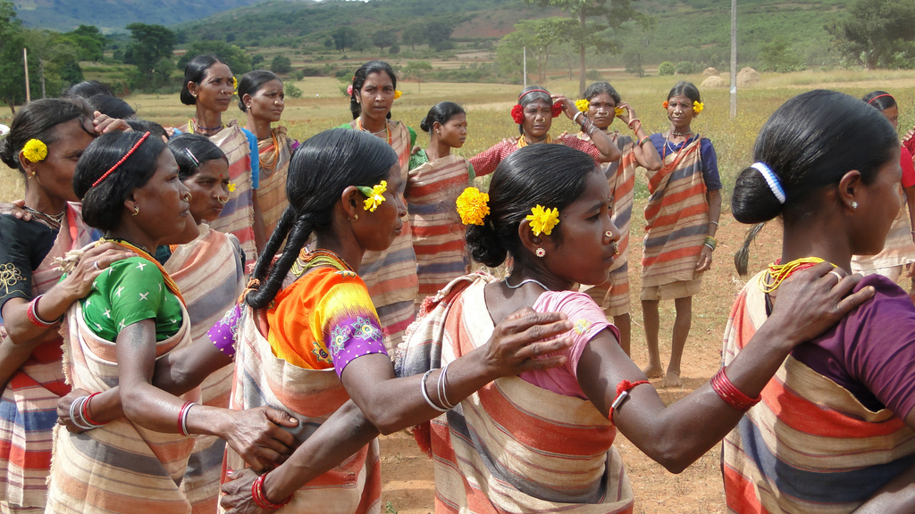 paromatravels.com_Journey_into_the_Heart_of_India's_Tribal_Communities_1