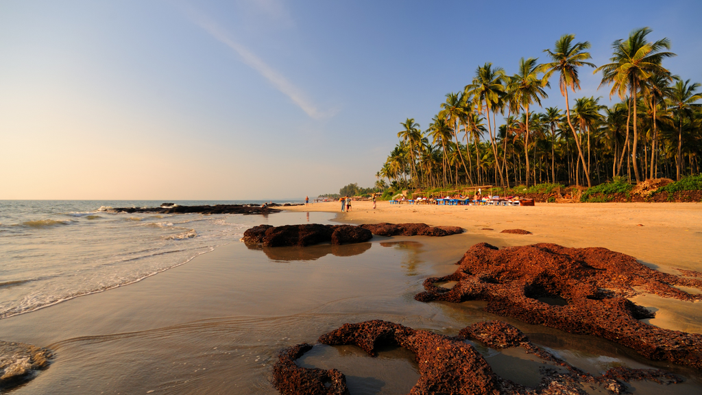 paromatravels.com_blog_Beach_Hopping_in_Goa_Must-Visit_Beaches_8